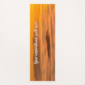 Je aangepaste tekstzonsopgang boven het mistroosti yogamat (Voorkant)