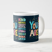 Je bent een Inspirerend positieve typografie Extra Grote Beker (Voorkant rechts)