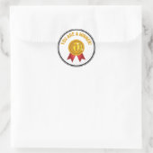 Je bent een winnaar goud en rood nummer een lint ronde sticker (Tas)