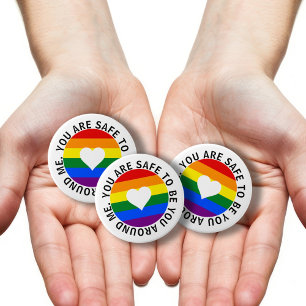 Je bent veilig om je te zijn rondom mij regenboog ronde button 7,6 cm