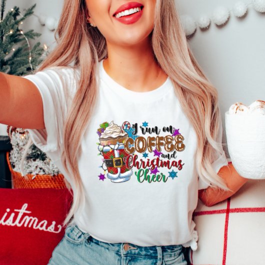 Je cours sur le café et le T-shirt de Noël Cheer