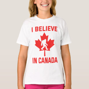 Je Crois Au Canada - Funny T-shirt Bigfoot