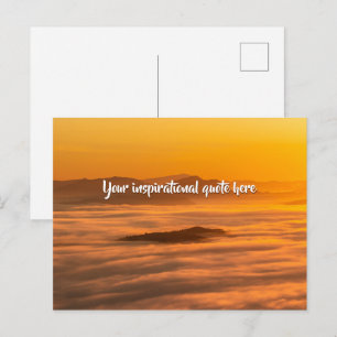 Je eigen tekst zonsopgang boven nevelig landschap briefkaart