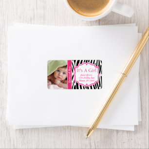 Je foto is een meisje dat PINK Trendy Zig Zag Etiket