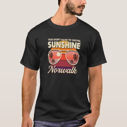 Je hoeft geen zonnige Norwalk Beach Co te schoppen T-shirt (Voorkant)