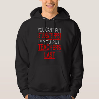 JE KUNT DE STUDENT NIET OP DE EERSTE PLAATS ZETTEN HOODIE