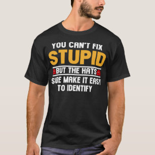 Je kunt domme dingen niet oplossen, maar de Petten T-shirt