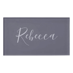 Je naam   Elegant Lavendel Script op Hazy Paarse Naambadge