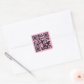 Je QR-code op lichtroze Vierkante Sticker (Envelop)