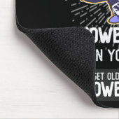 Je stopt niet met snowboarden als je ouder wordt muismat (Hoek)