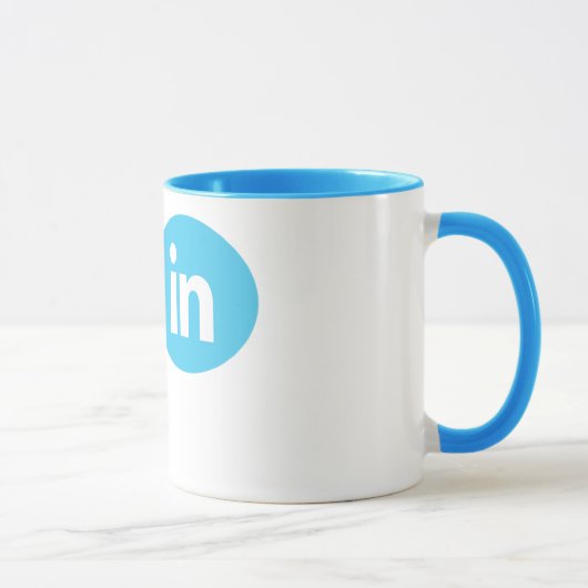 "Je suis #in" - gazouillement et tasse de LinkedIn (Droite)