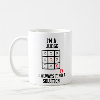 Je Suis Juge Je Trouve Toujours Une Solution Mug
