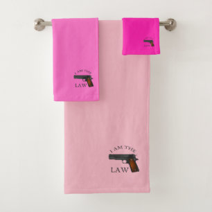 Je suis la loi avec un pistolet à main (rose)