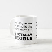 Je suis totalement flexible Mug drôle ou Mug Voyag (Devant gauche)