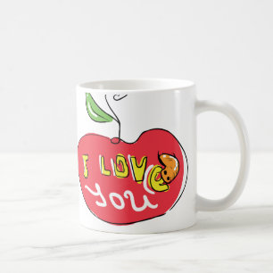 Je t'aime pomme avec la tasse de thé de ver