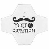 Je vous moustache une question (Plat)