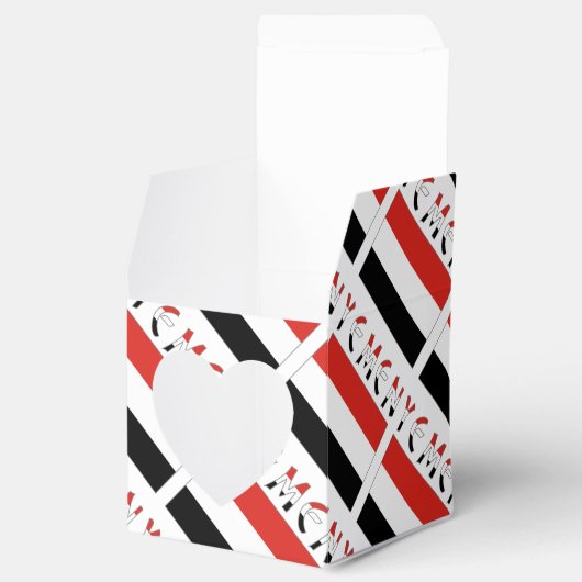 Jemenitische vlag betegeld met zwarte personalisat bedankdoosjes (Geopend)