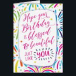 J'espère que votre anniversaire est béni et beau j<br><div class="desc">Souhaitez un joyeux anniversaire à quelqu'un tout en leur rappelant combien ils sont merveilleux avec cette carte lumineuse et joyeuse avec le message, "Ouaip votre anniversaire est béni et beau comme VOUS." A l'intérieur a ce message mais peut être customisé : Vous êtes adorable, béni et vraiment belle, à l'intérieur...</div>