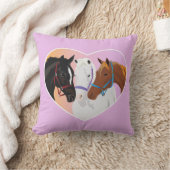 Jetez un oreiller avec des chevaux dans le coeur (Couverture)