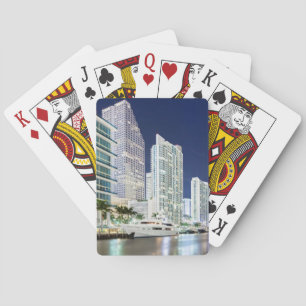 Jeu De Cartes Bâtiments le long de la promenade de la rivière Mi