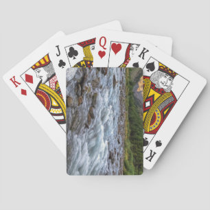 Jeu De Cartes Belle rivière de montagne coulant sur des rochers