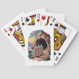 Jeu De Cartes Bouteilles près d'une entrée de grotte
