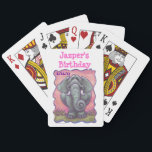 Jeu De Cartes Centre du parti des éléphants<br><div class="desc">Animal Parade Cute Elephant Personnalisé Anniversaire Invitations, Cartes, Cadeaux, Fête Favors et bien plus encore sont pour le côté amusant de vous avec notre art original d'un éléphant gris lunatique debout dans les herbes vertes de la savane avec un ciel rose texturé et une bordure violette ondulée ludique. Peint par...</div>