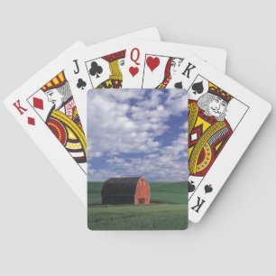 Jeu De Cartes Grange rouge dans un champ de blé et d'orge à Whit