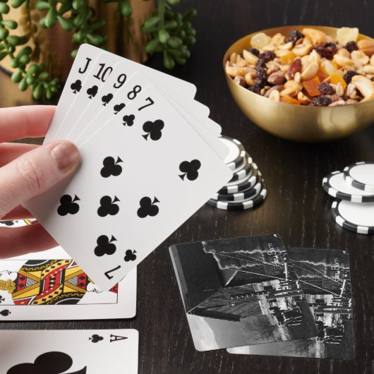 Jeu De Cartes Hay Barn (In Situ)