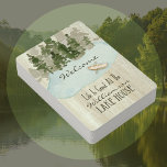 Jeu De Cartes Lake House Location de vacances Bienvenue<br><div class="desc">Offrez à vos invités un joli cadeau de bienvenue. Belle aquarelle art avec arbres,  lac et bateau. Le texte de style typographique dit que la vie est bonne à la (votre nom) Lake House. Idéal aussi pour les locations de vacances !</div>