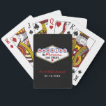 Jeu De Cartes Marié dans Fabulous Las Vegas Mariage Monogramme<br><div class="desc">Cette coutume unique et amusante "Marié dans Fabulous Las Vegas" mariage faveur cartes de jeu comprend un monogramme des noms de mariée et mariée et des dates de mariage et un arrière - plan noir. Couleurs design noir,  blanc,  rouge,  bleu,  jaune et gris.</div>