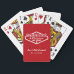Jeu De Cartes Marié dans Fabulous Las Vegas Mariage rouge<br><div class="desc">Cette coutume unique et amusante "Marié dans Fabulous Las Vegas" mariage faveur cartes à jouer comprend un design inspiré par le panneau Welcome to Las Vegas, Nevada", ainsi que le texte monogramme qui peut être personnalisé avec le nom du couple et la date du mariage. Les couleurs rouge et blanc...</div>