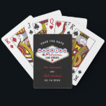 Jeu De Cartes Marié dans Fabulous Vegas Mariage Enregistrer la d<br><div class="desc">Annoncez votre mariage Vegas en style ! Ce mariage amusant "Marié à Fabulous Las Vegas", sauf la date de jeu de cartes, comporte un monogramme des noms de la mariée et du marié et la date du futur mariage avec un arrière - plan noir. Couleurs design noir, blanc, rouge, bleu...</div>