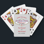Jeu De Cartes Marié dans Fabulous Vegas Mariage Enregistrer la d<br><div class="desc">Annoncez votre mariage Vegas en style ! Ce mariage amusant "Marié à Fabulous Las Vegas", sauf la date de jeu de cartes, comporte un monogramme des noms de la mariée et du marié et la date du futur mariage avec un arrière - plan gris platine. Couleurs design noir, blanc, rouge,...</div>