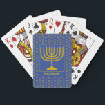 Jeu De Cartes MENORAH Hanoukka bleu personnalisé<br><div class="desc">Élégant MENORAH bleu moyen jouant aux cartes, montrant avec faux menorah or dans un motif carrelé. Au centre, il y a une image d'une grande menorah qui est PERSONNALISABLE, de sorte que vous pouvez télécharger votre propre image. En dessous, le texte se lit CHAG SAMEACH. Il est également personnalisable pour...</div>