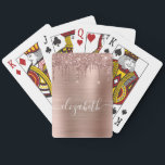 Jeu De Cartes Parties scintillant de  Rose or Monogramme Lecture<br><div class="desc">Cartes personnalisées élégantes et fillettes avec parties scintillant en or rose dérivant contre un arrière - plan rose en or faux feuille métallique. Monogramme avec votre nom dans un script blanc élégant avec des swashes.</div>