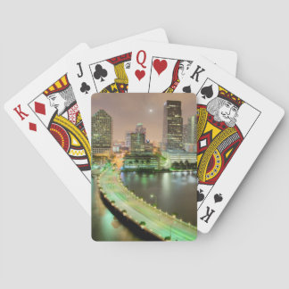 Jeu De Cartes Pont qui traverse la voie navigable jusqu'au centr