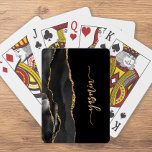 Jeu De Cartes Signature personnalisée Porte d'or noir<br><div class="desc">Personnalisez cette élégante conception moderne avec votre nom en écriture manuscrite de signature couleur or verticale sur un arrière - plan noir avec une bordure d'aquarelle noire taillée avec une parties scintillant en faux or. (Pour conserver les swashes au début et à la fin du nom, ne remplacez que les...</div>