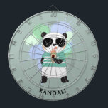 Jeu De Fléchettes Hipster Panda Bear avec n'importe quel nom<br><div class="desc">Un tableau de fléchettes personnalisées avec un panda hipster mangeant un cône de crème glacée. Modifiez le nom de l'exemple affiché avec le nom souhaité ou un autre texte.</div>