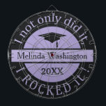 Jeu De Fléchettes Nom personnalisé du diplôme et tableau de bord de<br><div class="desc">"Non seulement je l'ai fait,  mais je l'ai ROCKED !" Un grand cadeau de remise de diplômes. Voir mon magasin pour plus d'articles avec ce design.</div>