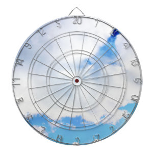 Jeu De Fléchettes Nuages blancs et ciel bleu