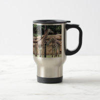 Jeu de la tasse de voyage des girafes solides