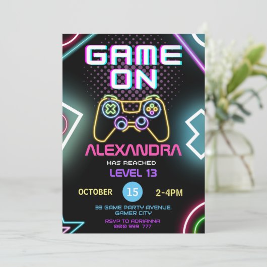 Jeu vidéo Gamer Girl Neon Invitation Anniversaire (Debout devant)