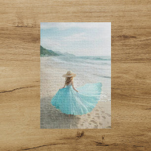 Jeune femme sur la plage Puzzle