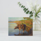 Jeune fille avec carte postale de buffle (Debout devant)