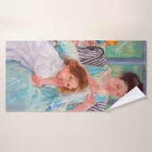 Jeune mère coudre, Mary Cassatt (Serviette de bain)
