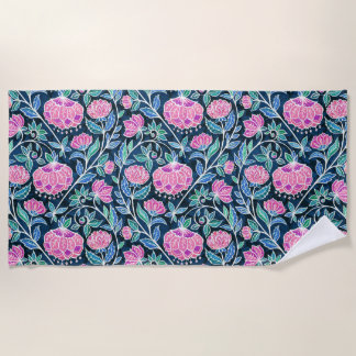 Jewel Toned Boho Chalk Chintz Floral Pattern Strandlaken
