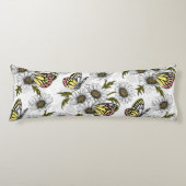 Jezebel vlinders en daisy bloemen op wit lichaamskussen (Voorkant)