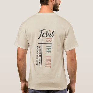"Jezus is het licht",  gedeelte op de rug T-shirt