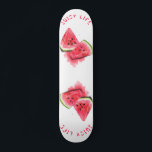 Jicy Life Watermelon Skateboard Cadeau - Votre tex<br><div class="desc">Rouges de pastèque Juicy Tasty - Dessin Fruit d'été frais - Choisissez / Ajoutez votre texte unique / Police / Couleur - Faites votre cadeau spécial - Redimensionnez et déplacez ou retirez et ajoutez des éléments / image avec l'outil de personnalisation! - Dessin et design par MIGNED. Vous pouvez également...</div>